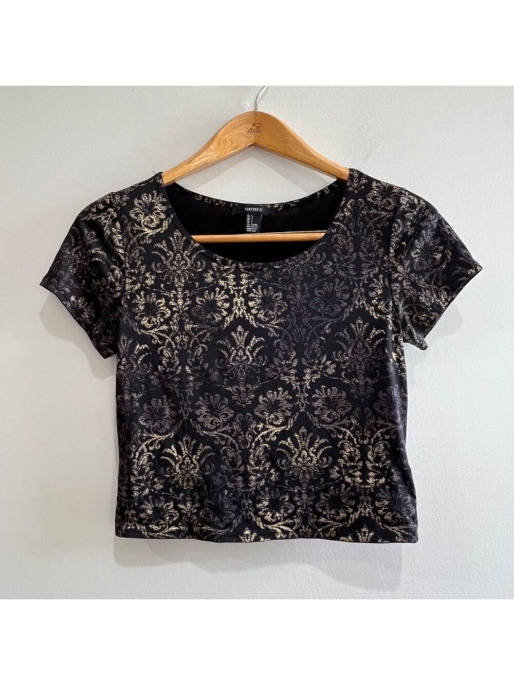 VTG Forever 21 Damask Print Crop Top Womens L Black/Gold Embossed Stretch